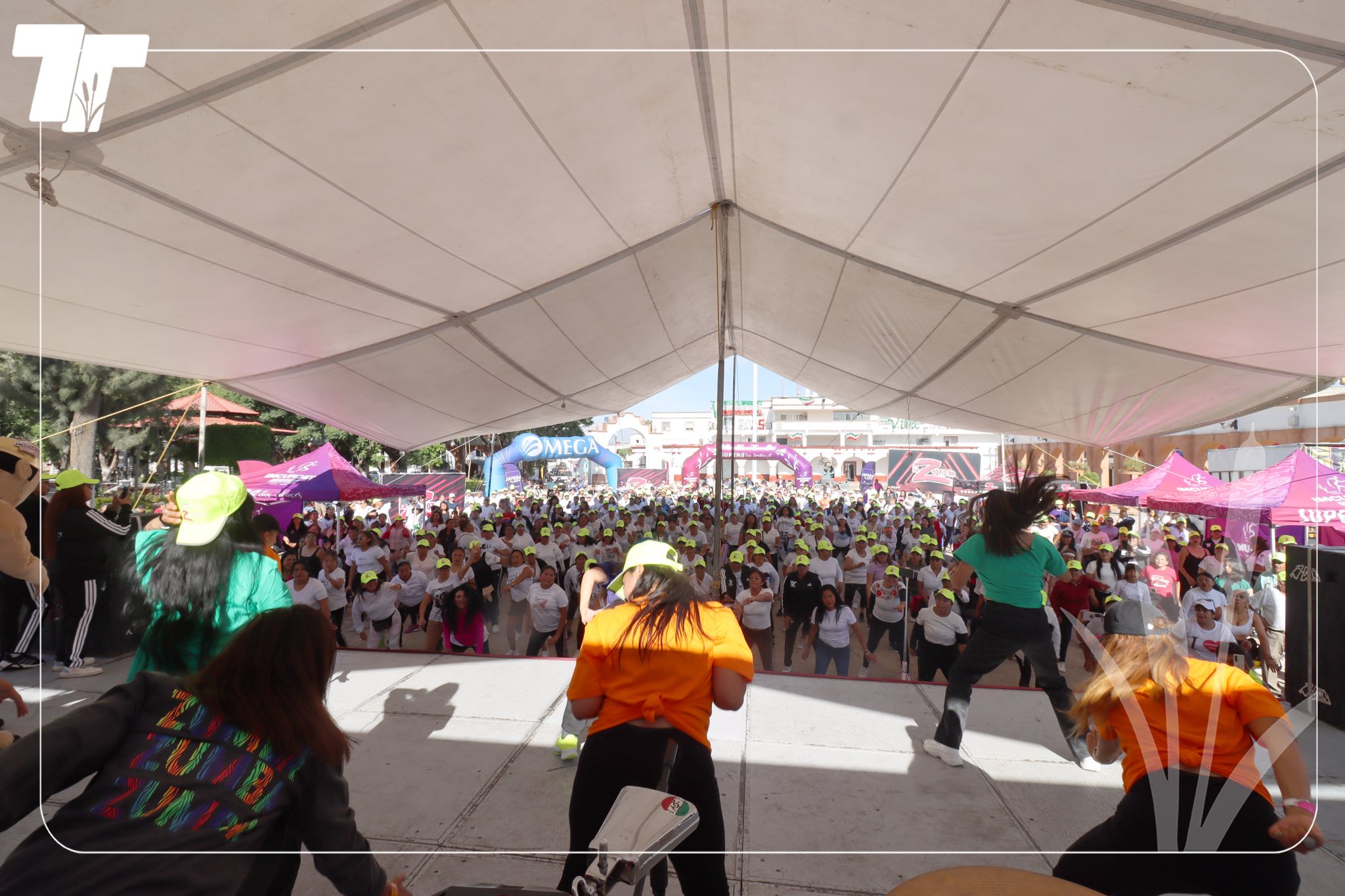 Mega clase de Zumba llena de energía y ritmo a Tultitlán