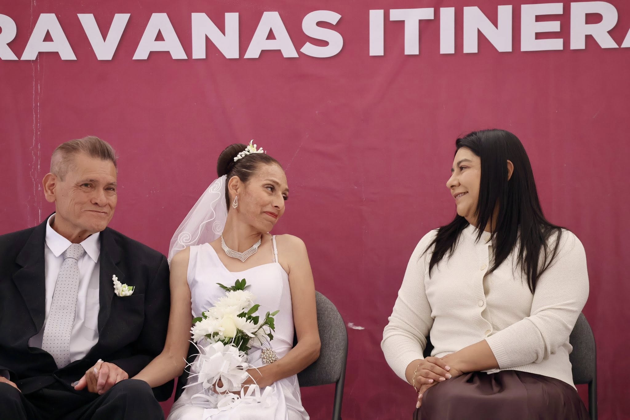 TULTITLÁN BRINDA CERTEZA JURÍDICA A 228 FAMILIAS CON MATRIMONIOS COMUNITARIOS